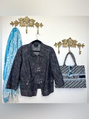 🦋Spring denim like jacket L ptp 22” l 25”